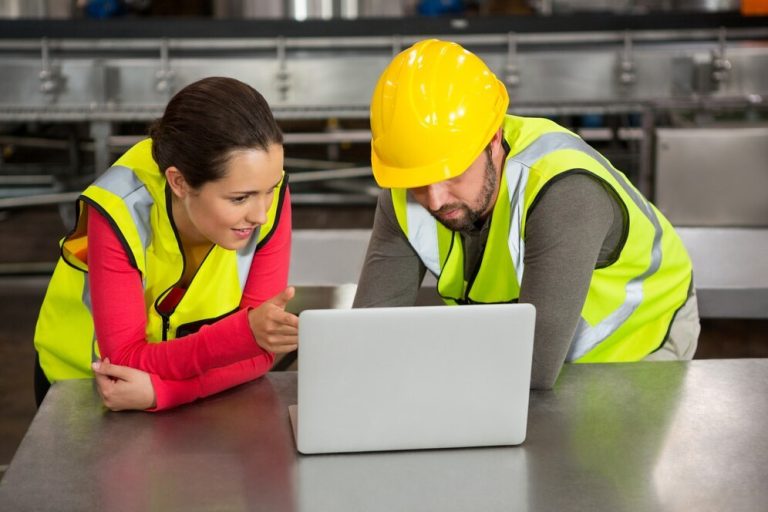 Impact of Workwear on Employee Morale and Productivity
