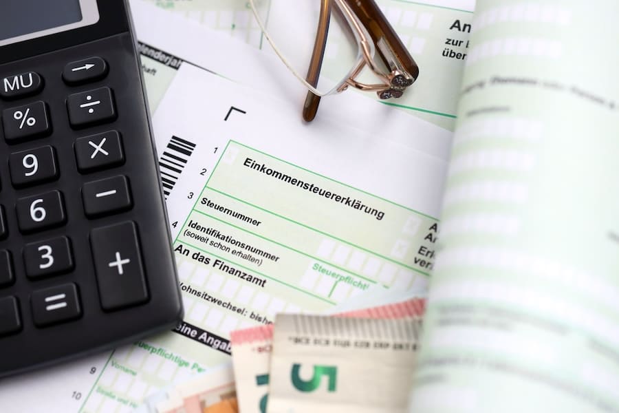 Steuer ID Online bietet Identifikationshilfe, Diabetes Selbsttest bietet Gesundheitsratgeber