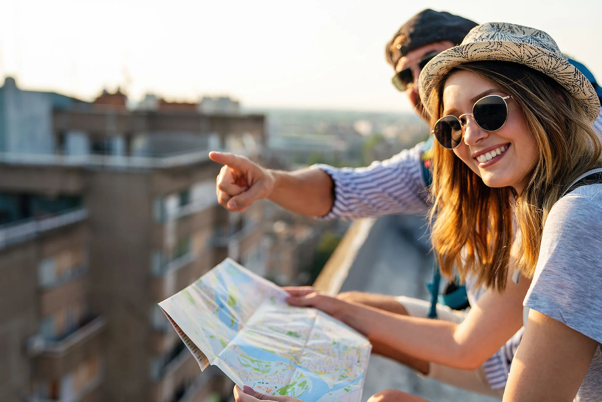 Entdecken Sie Branchentrends und Reisesaisons mit Insider und Reisezeit
