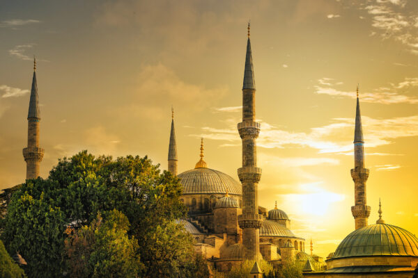 Türkei-Jahreszeiten und Hausslösungen – Reisezeit klug mit Klempne Services kombinieren